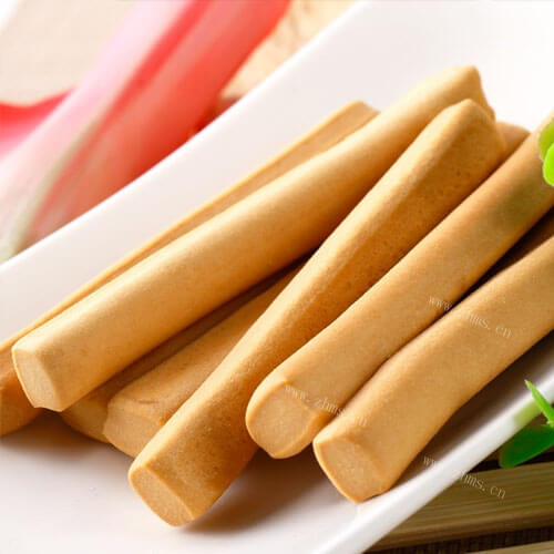 小巧的奶香面包棒 