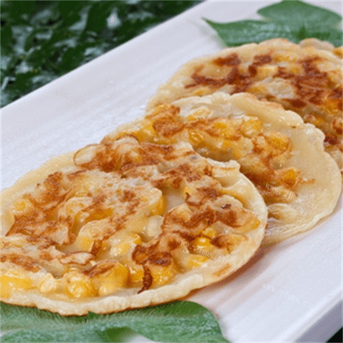 美味甜玉米蛋黄米饼