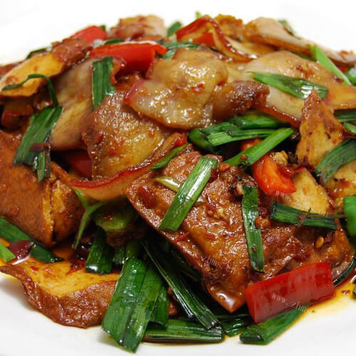 鲜香的麻辣什锦回锅肉