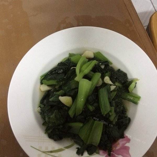 蒜香浇汁蒜粒青菜苔