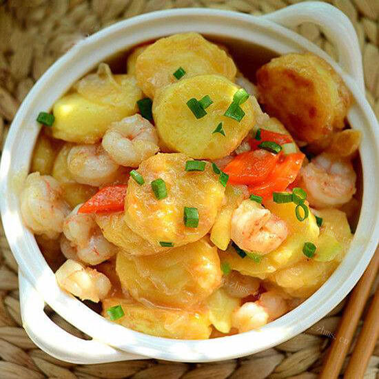 鲜美的玉子豆腐烩虾仁