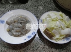 好吃的咖喱虾仁白菜做法图解1)