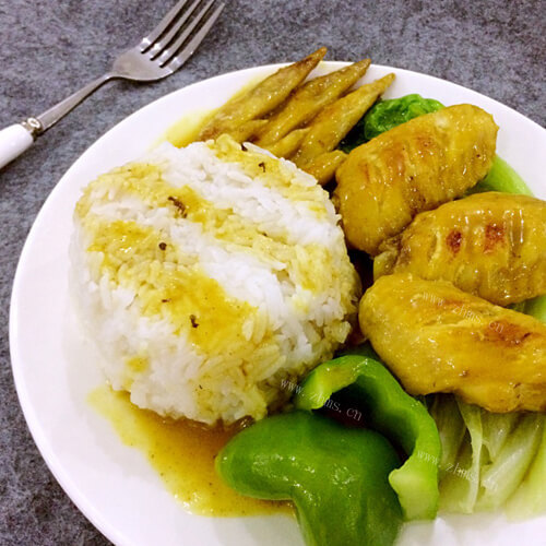 美味的咖喱米饭炒馍花
