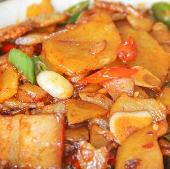 好吃的干锅年糕肉片