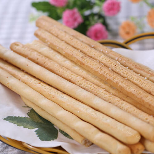 醇香的奶香饼干棒