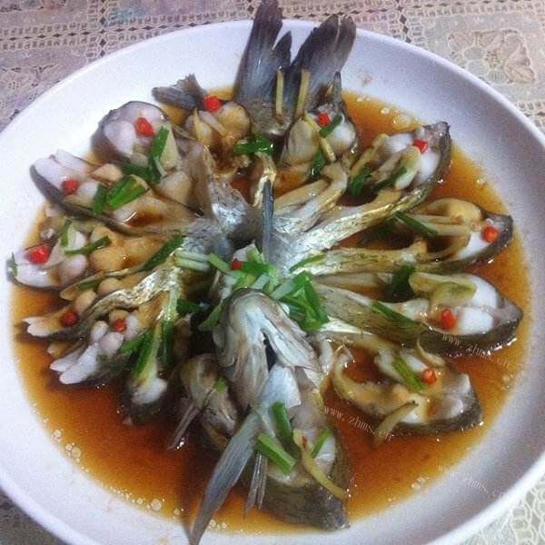 好吃的豆腐蒸杂鱼