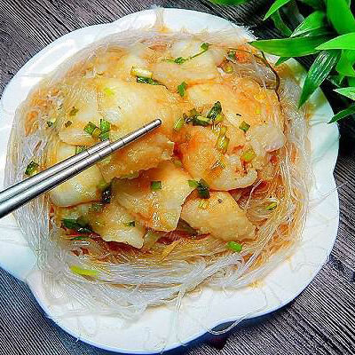 美味的粉丝蒸鱼片