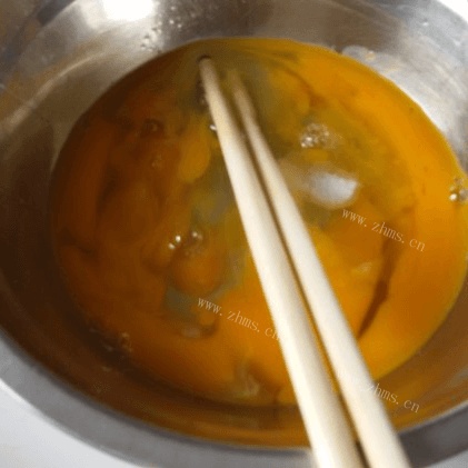 美味的蛋包饭做法图解5)