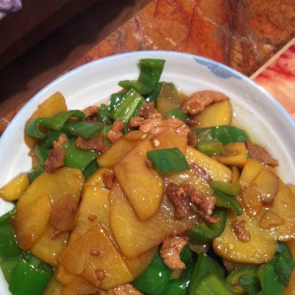 香嫩土豆肉片