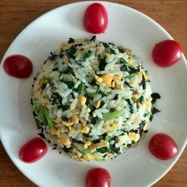 美味可口的开洋青菜炒饭
