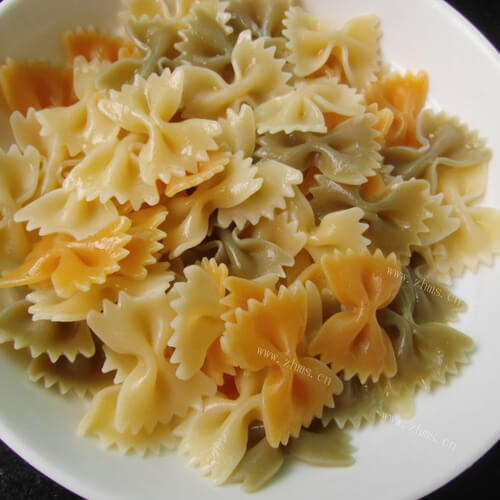 简单快捷的毛豆木耳蝴蝶面