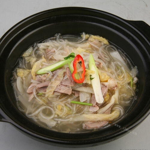 好吃的酸菜粉丝汆羊肉