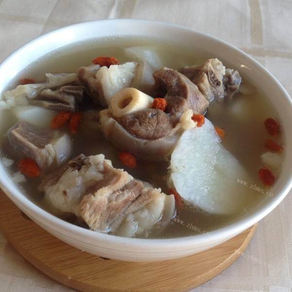 美味羊腿煲山药
