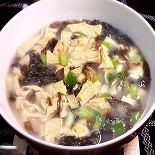 营养的豆皮紫菜汤