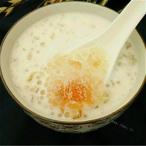 好吃的椰汁桃胶西米露