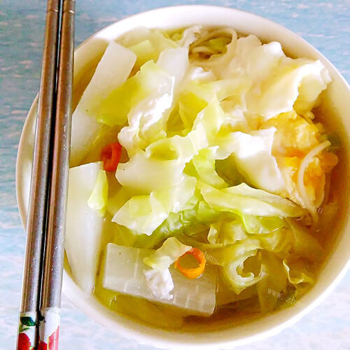 鸡蛋白菜面