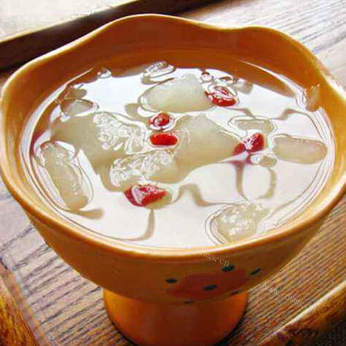 炖雪梨水美味多汁