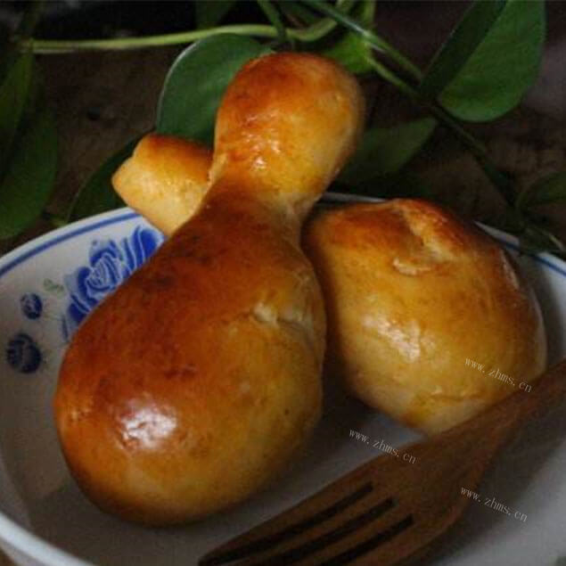 早餐夹心鸡腿面包