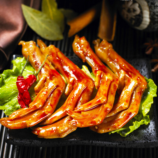 美味的炖鸭脚