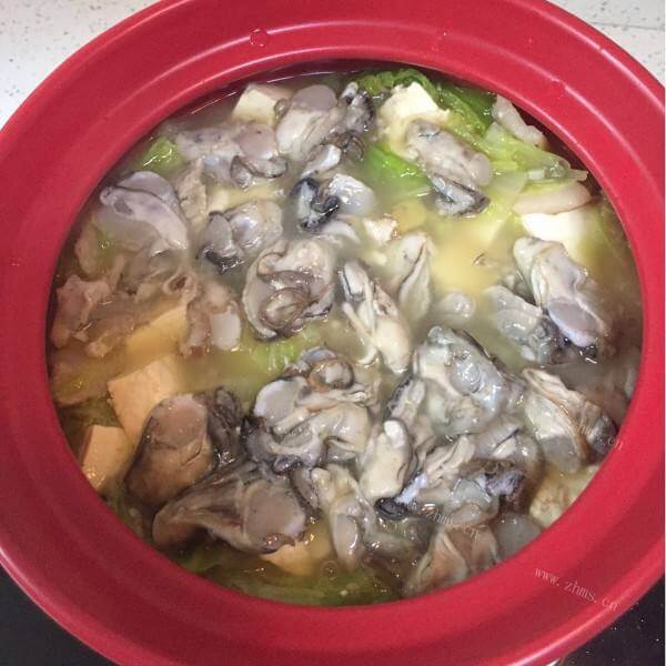 鲜美海蛎子炖白菜粉条