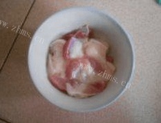 好吃的腐竹白菜炒木耳做法图解1)