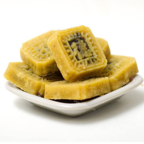 沁人心脾的玫瑰酱芯绿豆糕