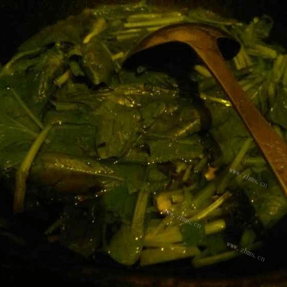 好喝的菠菜猪肝汤做法图解3)