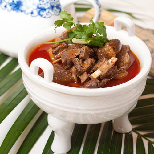 家常牛筋牛腩骨焖萝卜