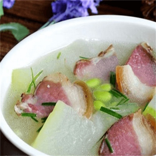 营养的腊肉毛豆子冬瓜汤