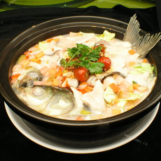 好吃麻辣鲤鱼炖豆腐