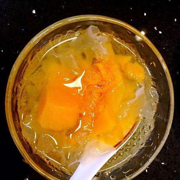 好喝的银耳南瓜大枣糖水