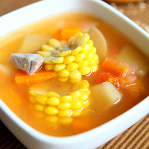 浓香龙骨番茄汤