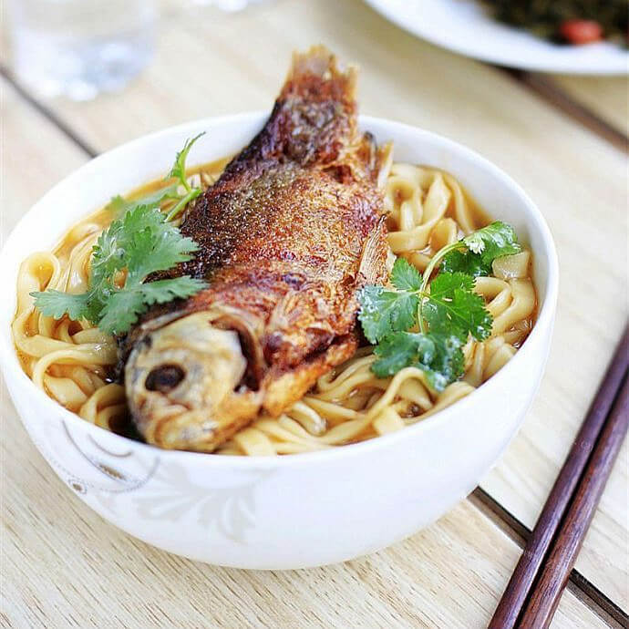 营养好吃的鲫鱼豆腐宝宝面