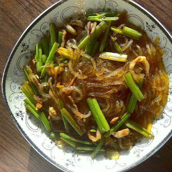 简单的拌芹菜猪肉粉条