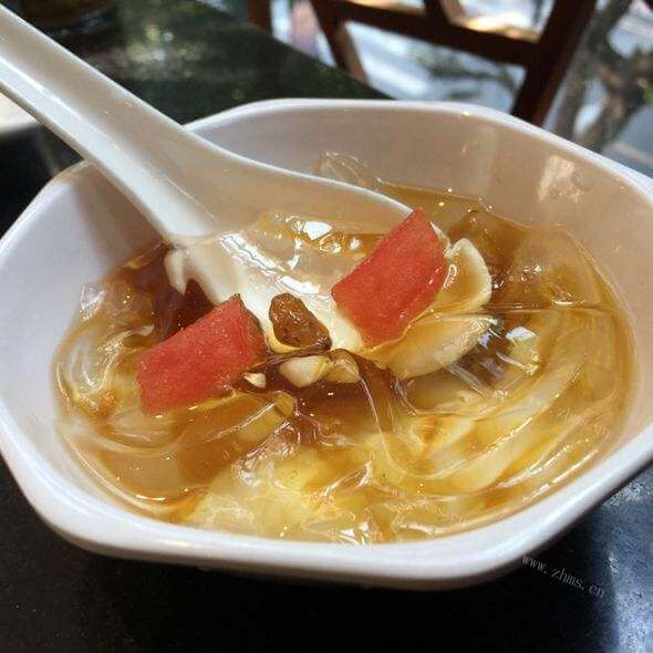 营养的冰红茶水果冰粉