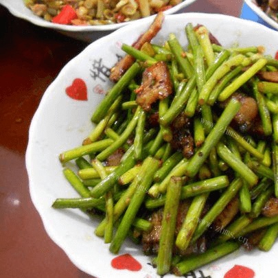 家常菜蒜苗炒肉