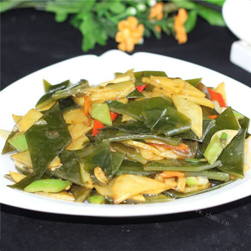 好吃的自制土豆烧海带