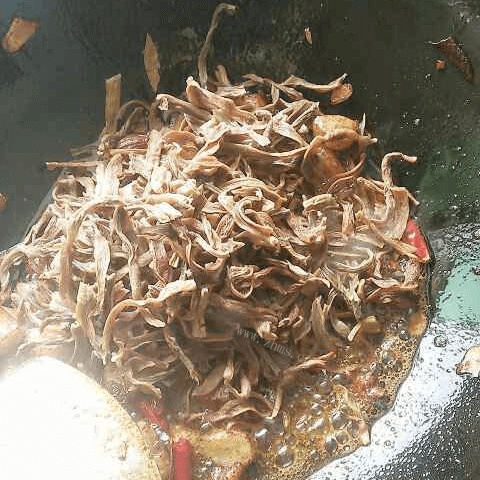 家常菜干豆角烧肉做法图解11)