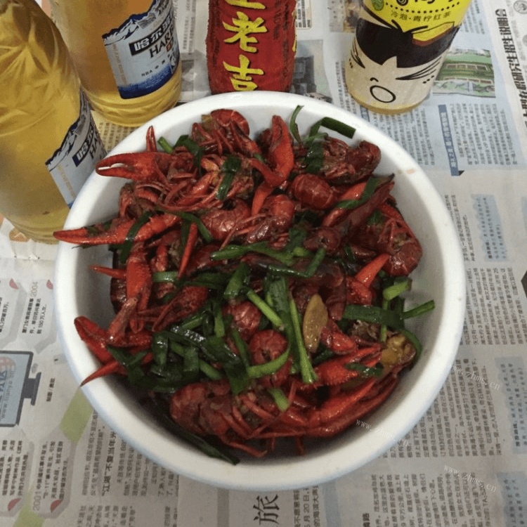 美味的香辣小龙虾做法图解3)