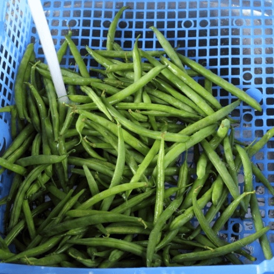 自制材料晒干豆角做法图解4)