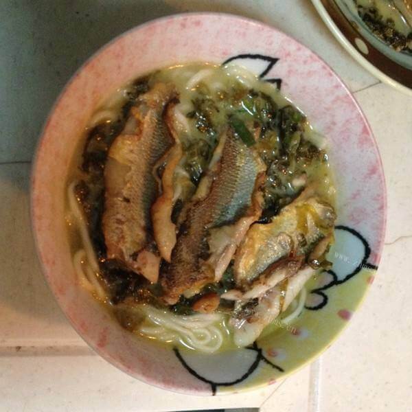 好吃的黄鱼雪菜煨面