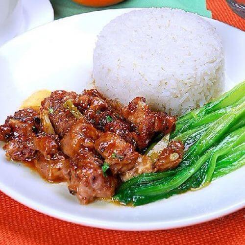 美味的焖排骨饭