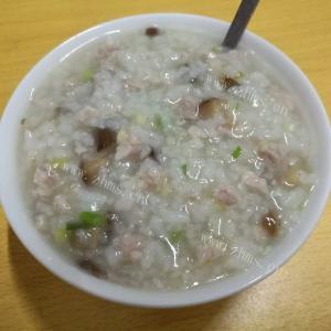 美味香菇丝瓜鸡粥
