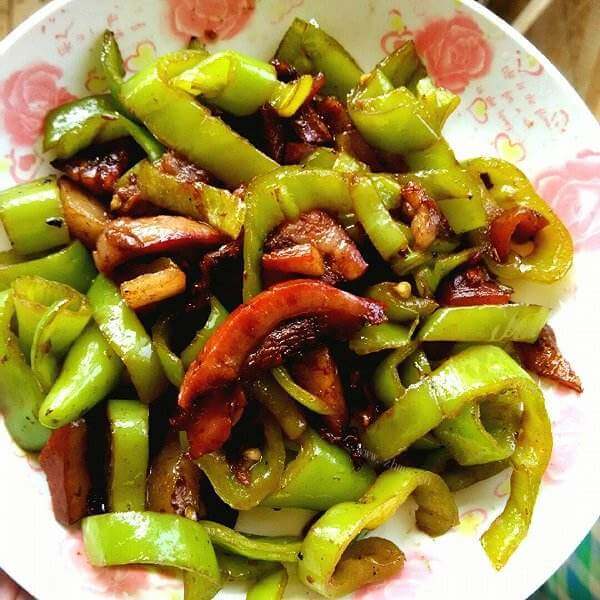 美味的黑豆豉炒尖椒