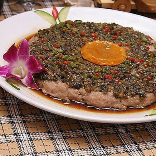 美味咸菜蒸肉饼