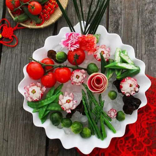 DIY洋花萝卜拼盘