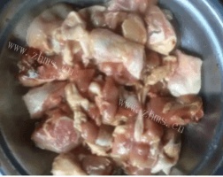 美味可口鸡腿烧肉做法图解2)