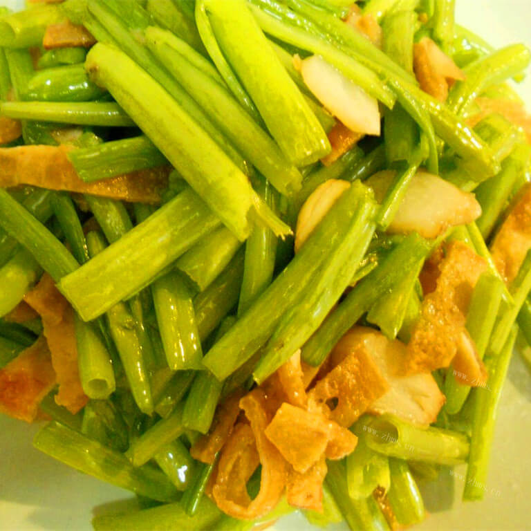 美味的空心菜梗炒蛋 