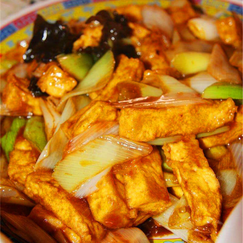 平凡的家常葱烧豆腐