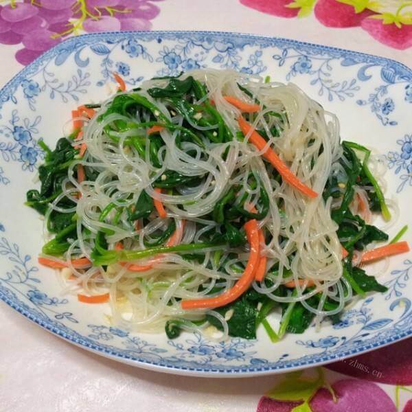 美味凉拌菠菜粉丝面筋